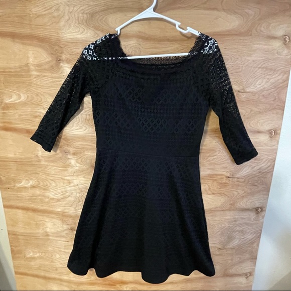 Vero Moda Women’s Medium VMKANEL offshoulder Dress - Picture 12 of 12